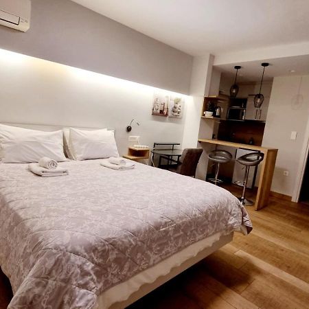 Stylish Studio Near Athens Hilton, Self Check-In! Екстер'єр фото